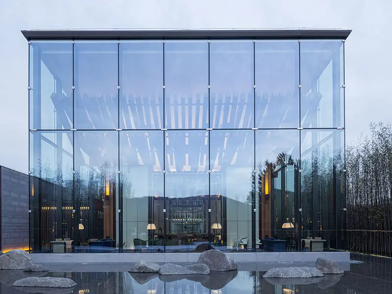 Transparent facade systems