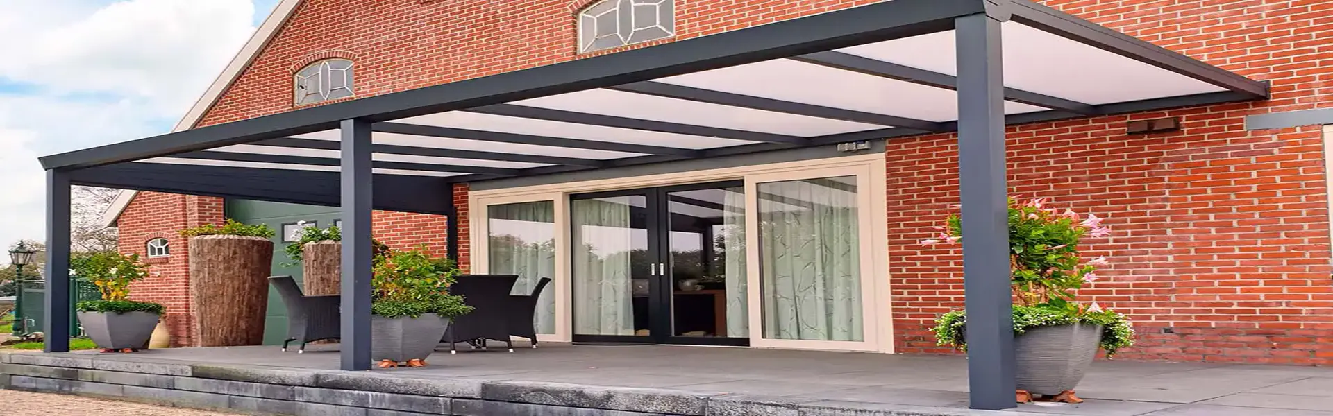 VILLA GIRIS VERANDASI